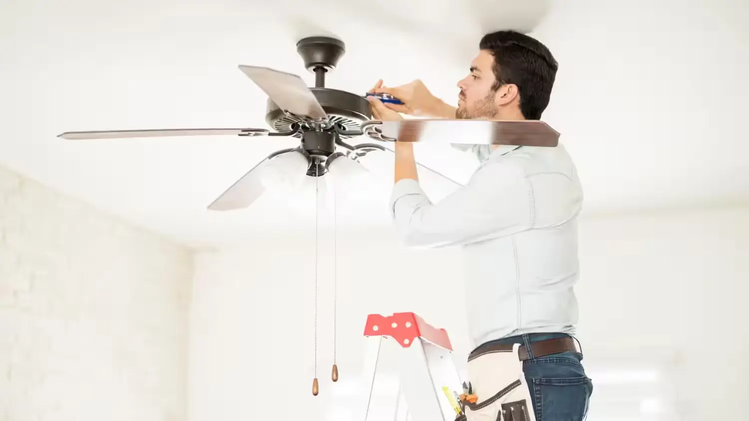 Benefits of Hiring an Electrician to Install Ceiling Fans